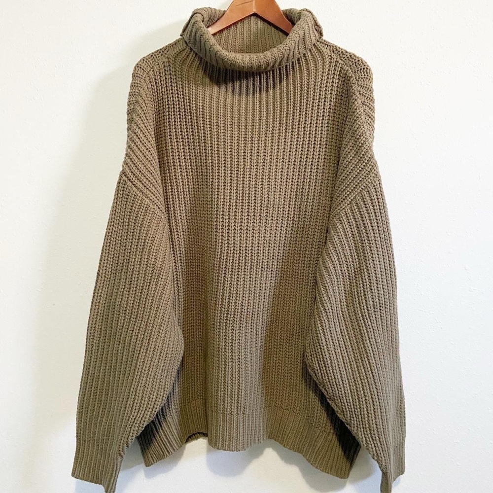 Free People Swim Too Deep Pullover
Sweater - Picture 2 of 7